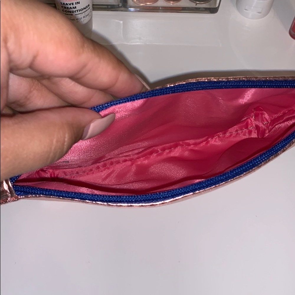 Make up bag - Picture 3 of 4